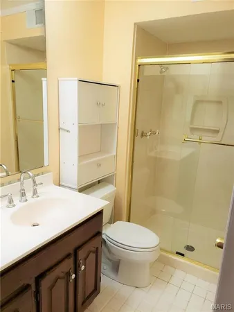 $2,625 | 803 Clayworth Drive, Ballwin, MO 63011