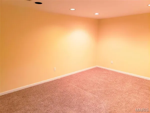 $2,625 | 803 Clayworth Drive, Ballwin, MO 63011