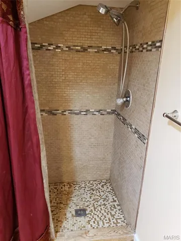 $2,750 | 803 Clayworth Drive, Ballwin, MO 63011