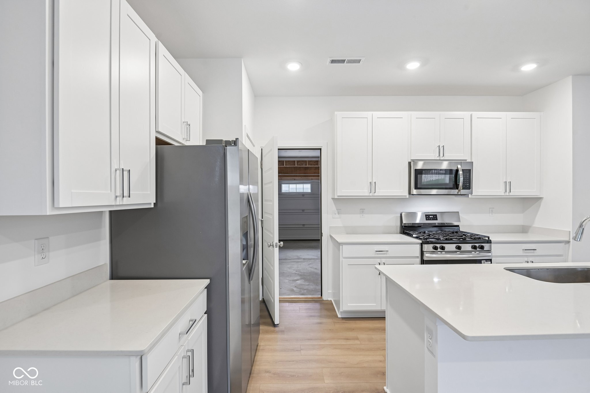 15274 Farrington Road Fishers, IN 46037 - Photo 16 of 45
