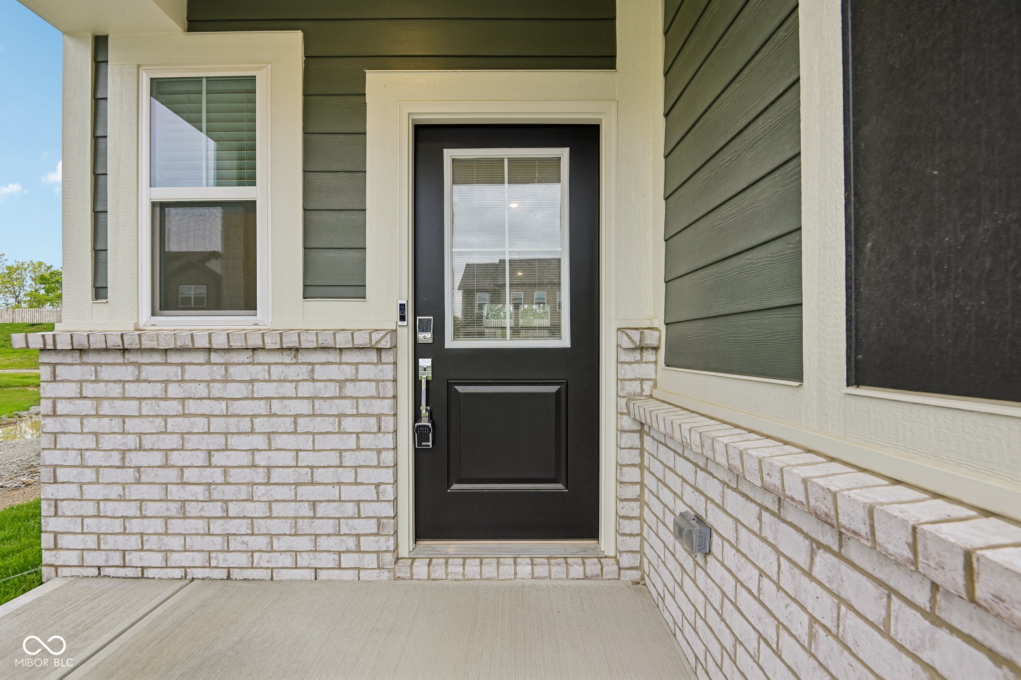 15274 Farrington Road Fishers, IN 46037 - Photo 3 of 45