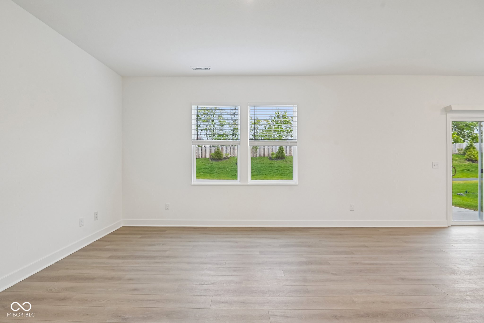 15274 Farrington Road Fishers, IN 46037 - Photo 8 of 45