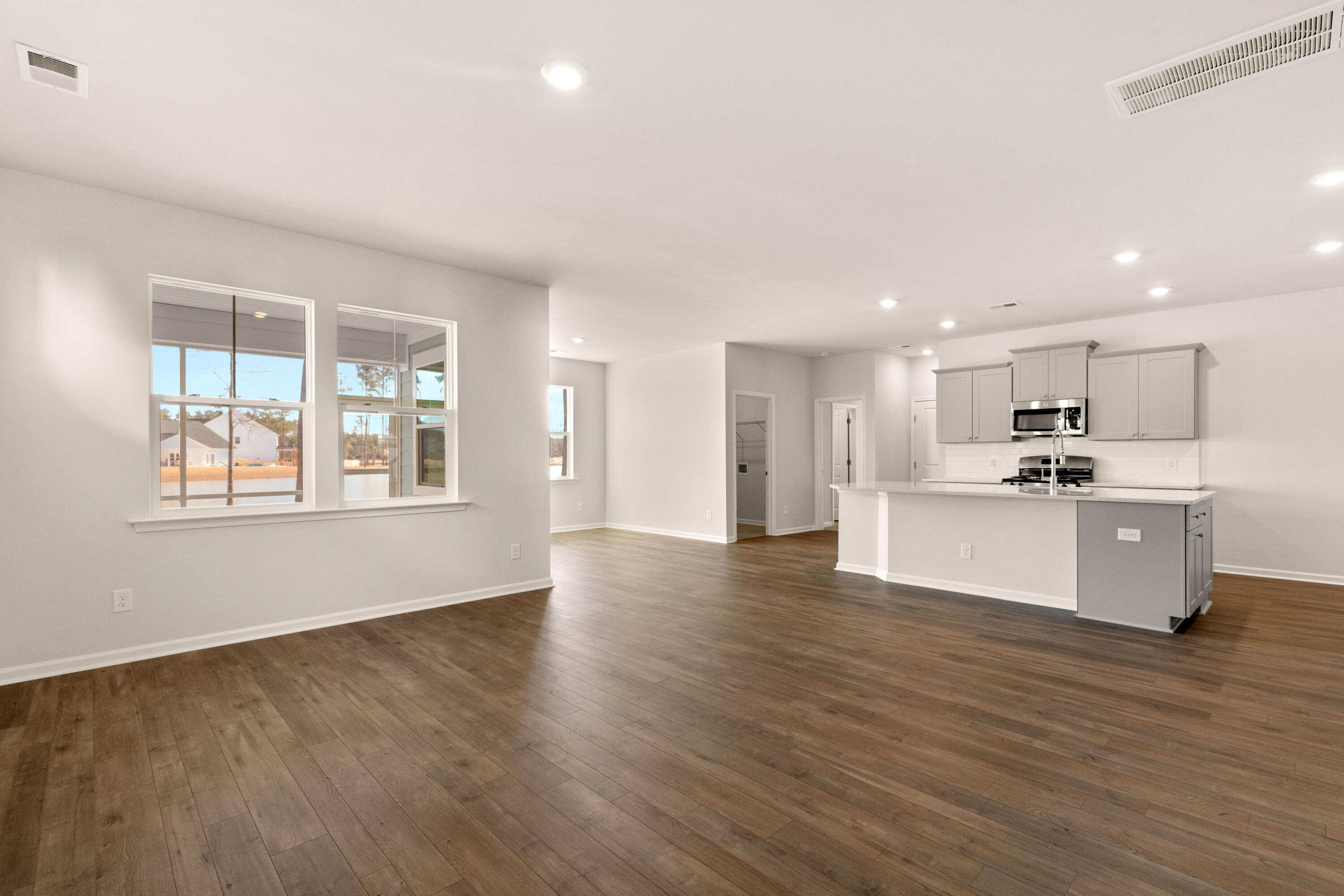 1022 Red Turnstone Run Summerville, SC 29485 - Photo 4 of 16 KitchenUnstaged