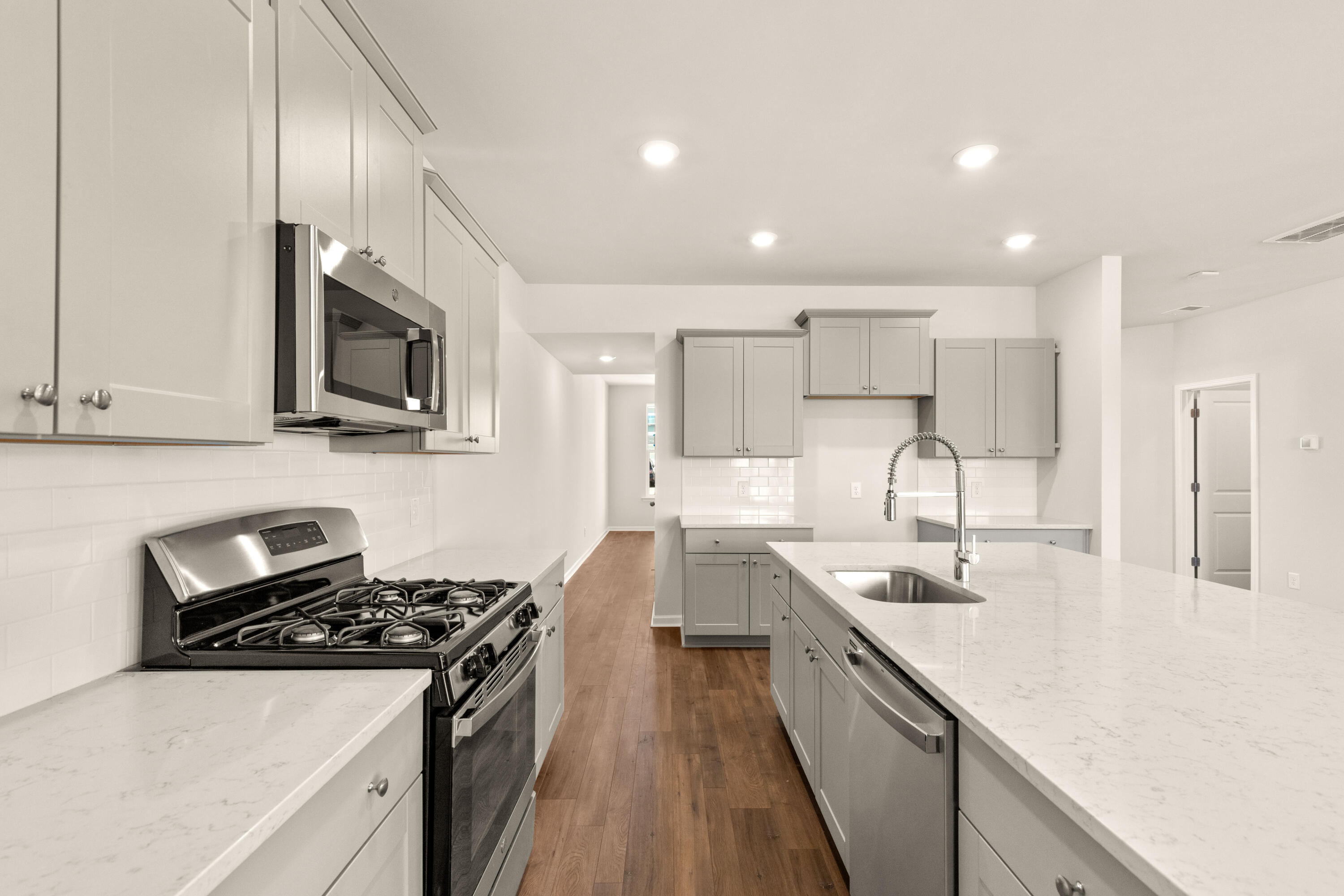 1022 Red Turnstone Run Summerville, SC 29485 - Photo 5 of 16 Appliances