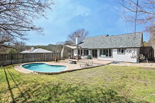 $585,000 | 11501 Oak Knoll Drive, Austin, TX 78759
