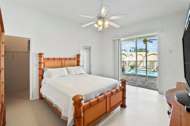 a view of an house with backyard space and garden