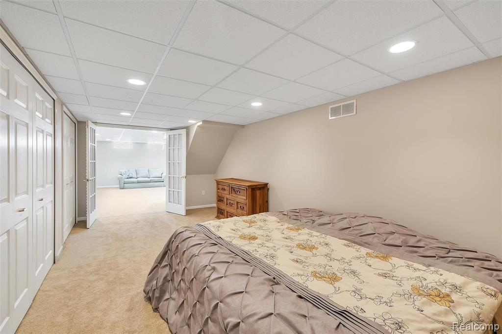 25735 Rutledge Crossing Farmington Hills, MI 48335 - Photo 45 of 53