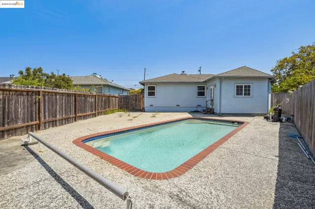 $749,999 | 17761 Via Arriba, San Lorenzo, CA 94580