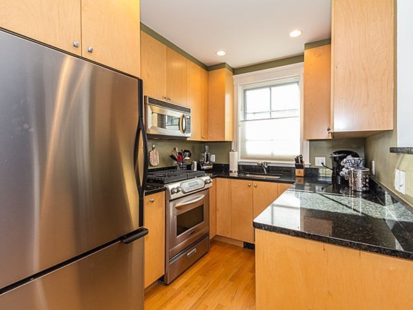 18 Decatur Street, Unit 18 Cambridge, MA 02139 - Photo 7 of 25 Gallery Image 7