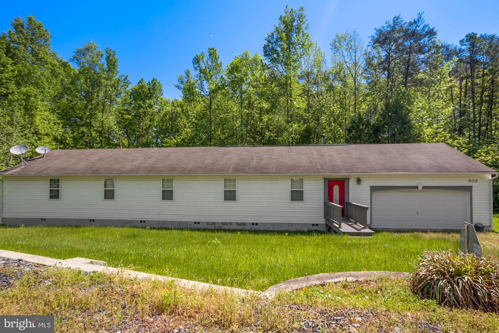 14909 Dovey Road Spotsylvania, VA 22551 - Photo 4 of 28 Gallery Image 4