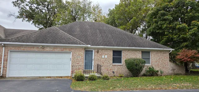 $224,000 | 628 B Begonia Street Southeast, De Motte, IN 46310