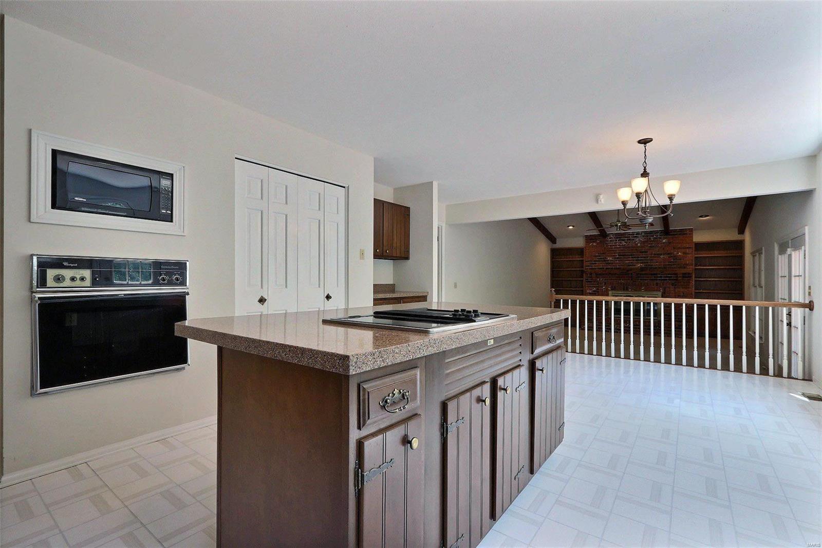 1135 Briar Patch Road Ellisville, MO 63021 - Photo 8 of 40 Gallery Image 8
