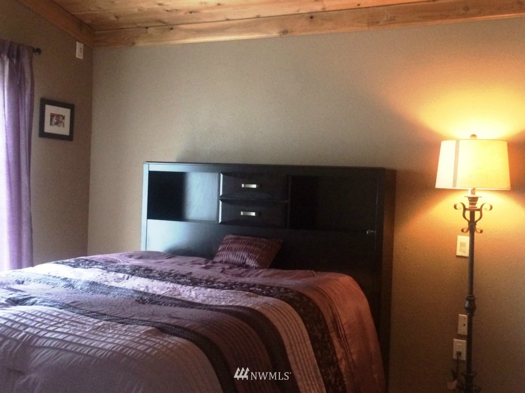 17022 128th Avenue Southeast Renton, WA 98058 - Photo 12 of 18 Gallery Image 12