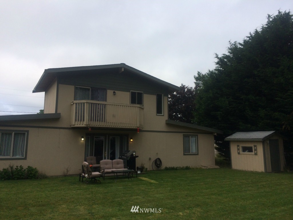 17022 128th Avenue Southeast Renton, WA 98058 - Photo 16 of 18 Gallery Image 16
