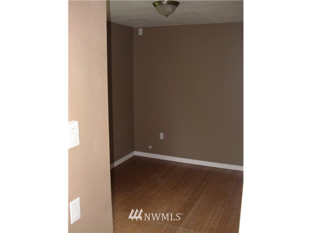 17022 128th Avenue Southeast Renton, WA 98058 - Photo 8 of 18 Gallery Image 8