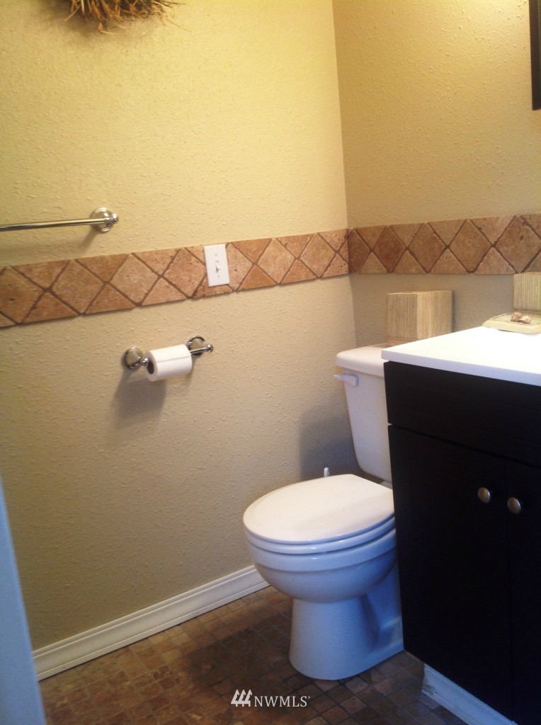 17022 128th Avenue Southeast Renton, WA 98058 - Photo 10 of 18 Gallery Image 10