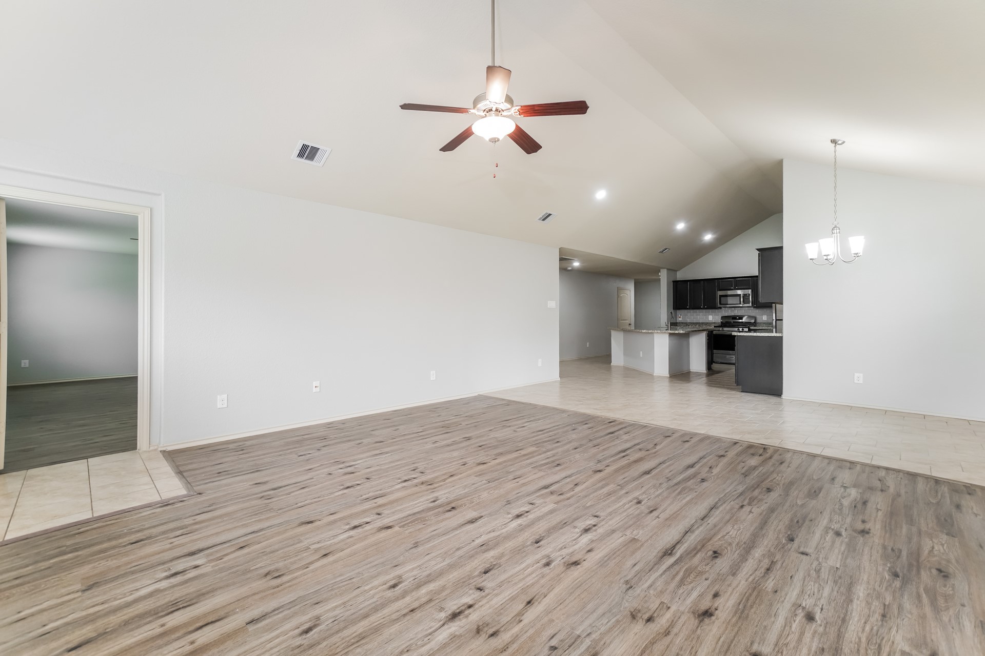 23302 Sawmill Pass Spring, TX 77373 - Photo 5 of 16