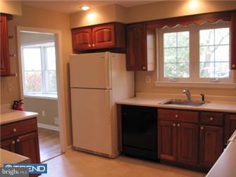 213 McIntosh Road Cherry Hill, NJ 08003 - Photo 8 of 12 Kitchen