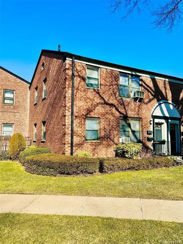 $238,000 | 196-58 69th Avenue, Unit 1 | Fresh Meadows