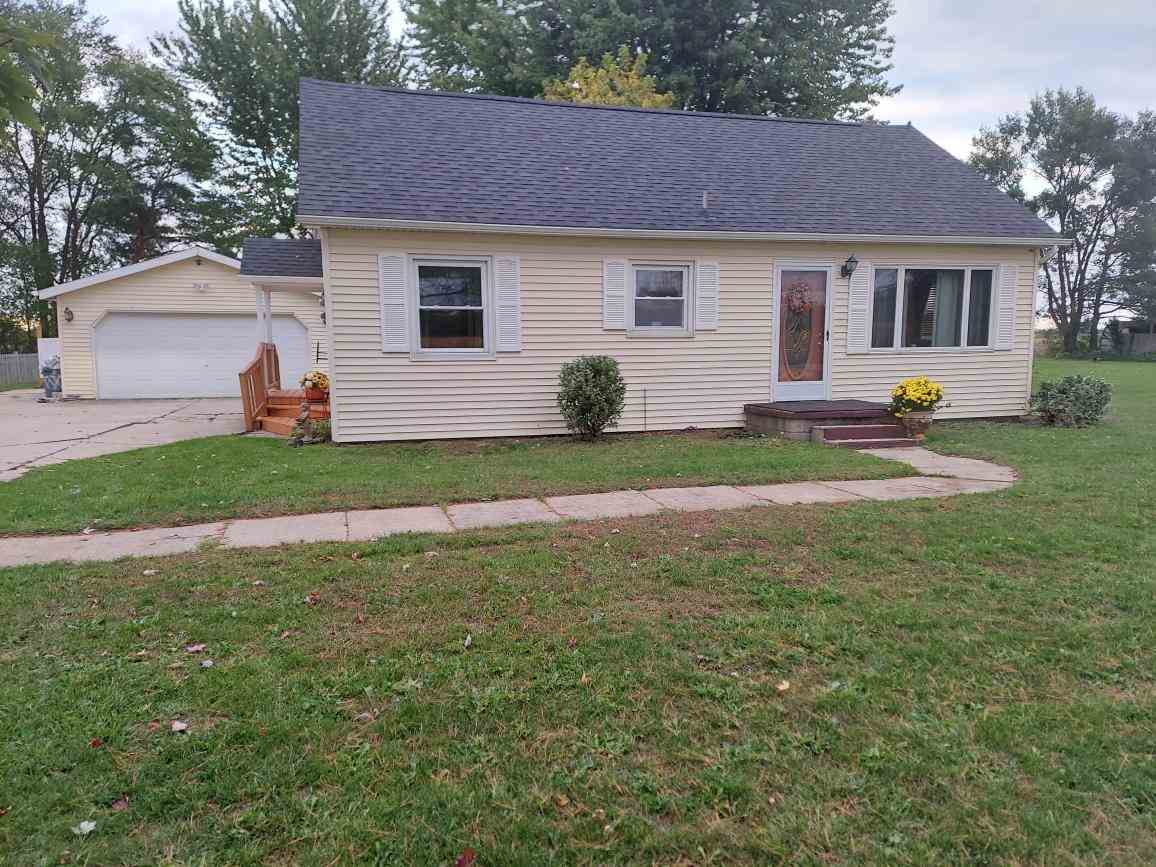 10490 Garfield Road Freeland, MI 48623 - Photo 2 of 14