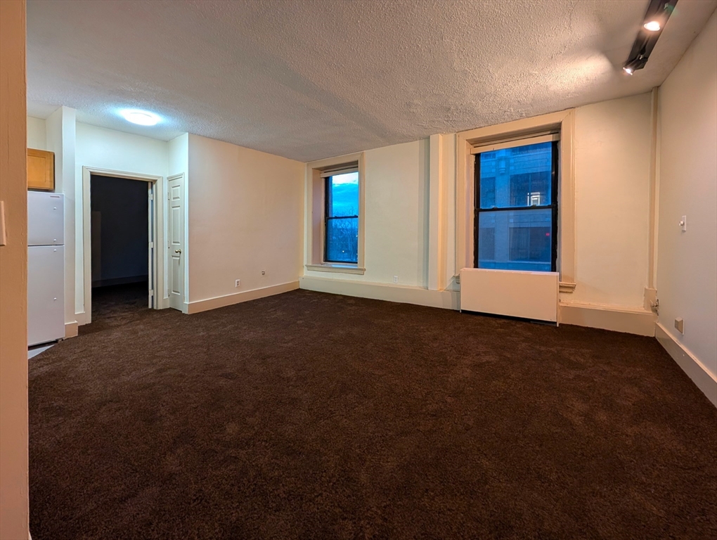 140 Chestnut Street, Unit 210 Springfield, MA 01103 - Photo 3 of 9