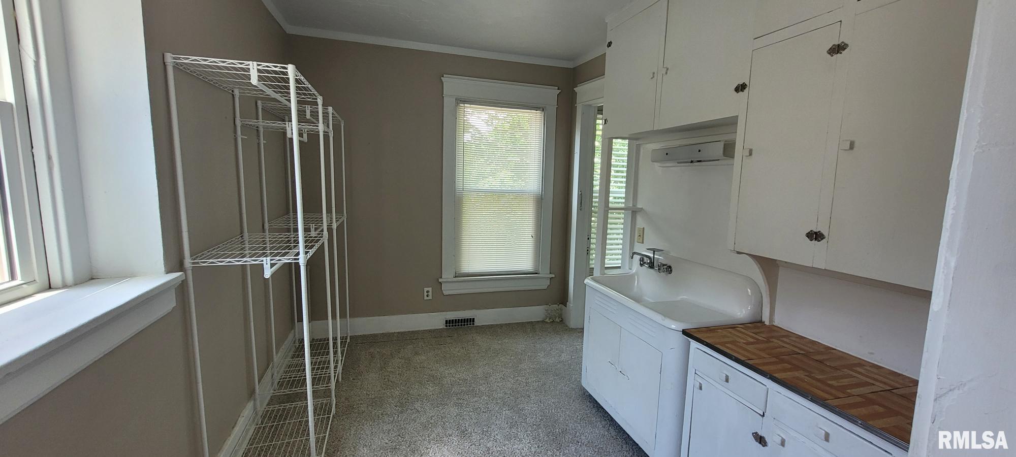 820 22nd Street Rock Island, IL 61201 - Photo 11 of 24