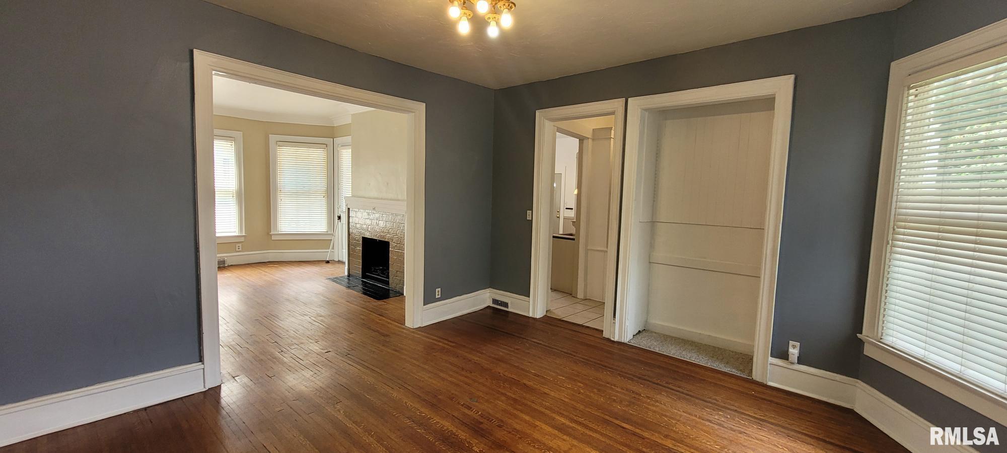 820 22nd Street Rock Island, IL 61201 - Photo 4 of 24