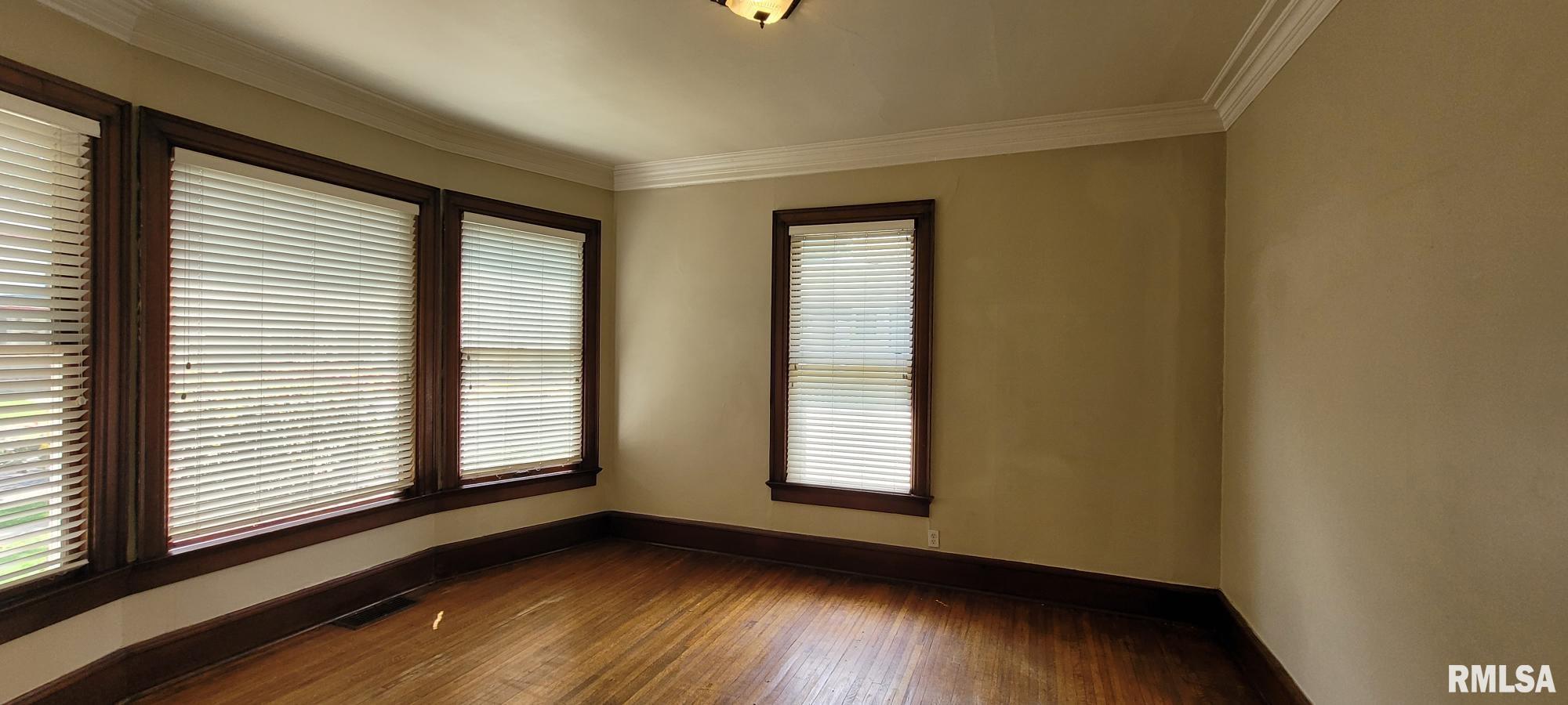 820 22nd Street Rock Island, IL 61201 - Photo 7 of 24