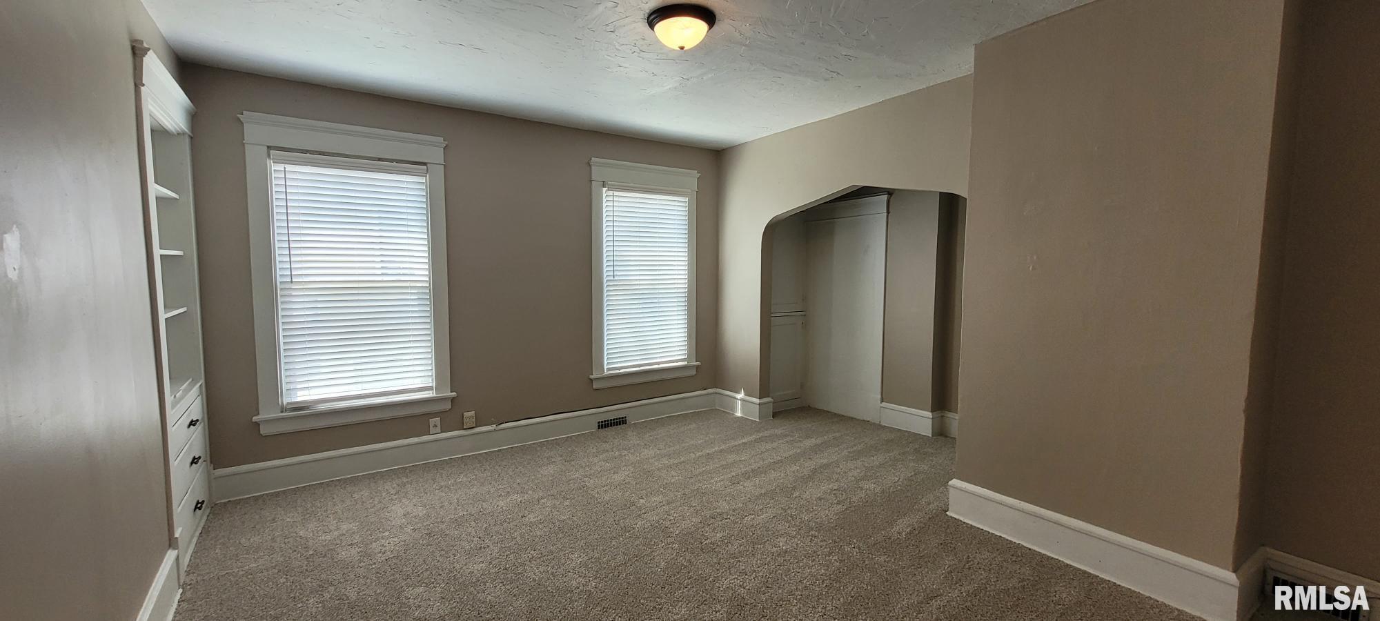 820 22nd Street Rock Island, IL 61201 - Photo 9 of 24