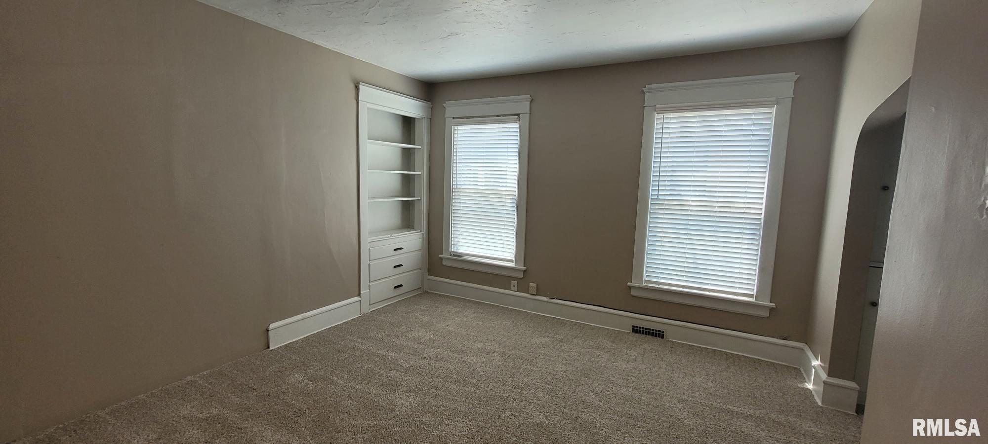 820 22nd Street Rock Island, IL 61201 - Photo 10 of 24