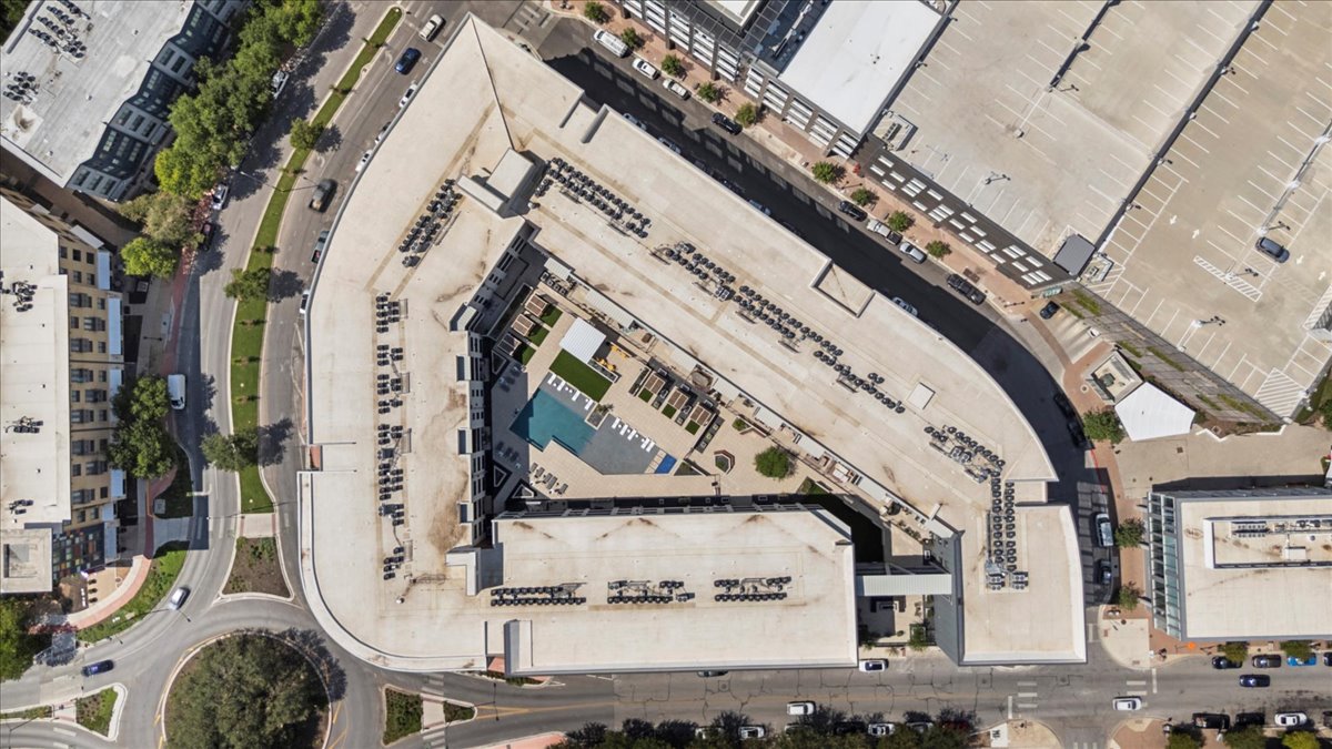 1701 Simond Avenue, Unit 636 Austin, TX 78723 - Photo 33 of 34 a front view of a building