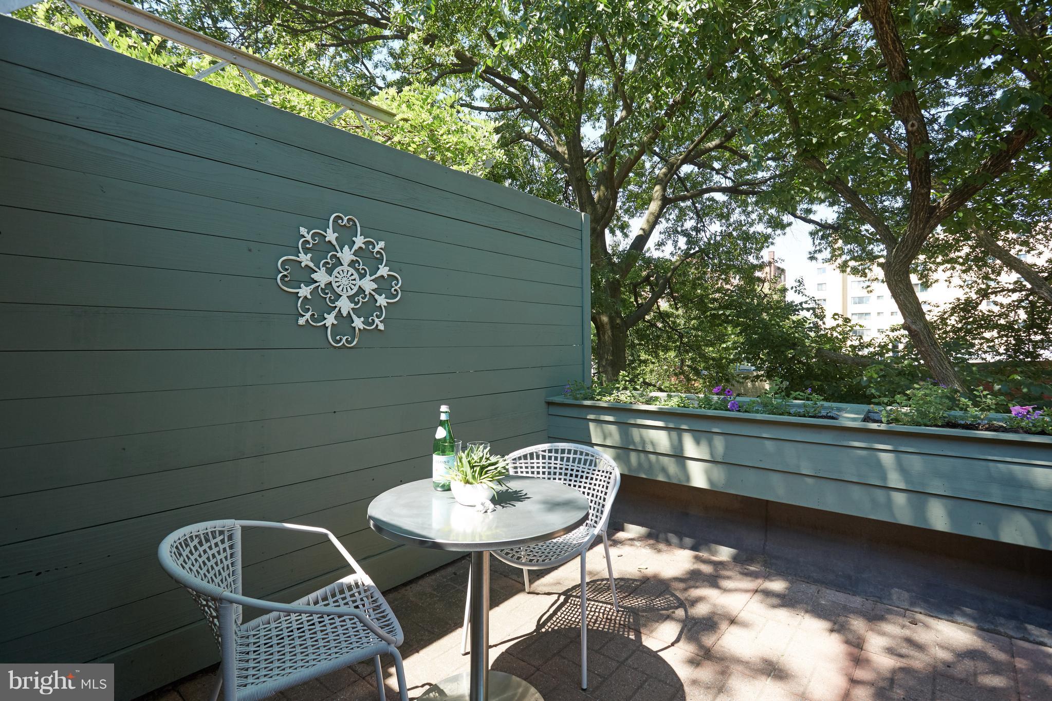 1822 16th Street Northwest Washington, DC 20009 - Photo 22 of 29 a view of a outdoor seating area