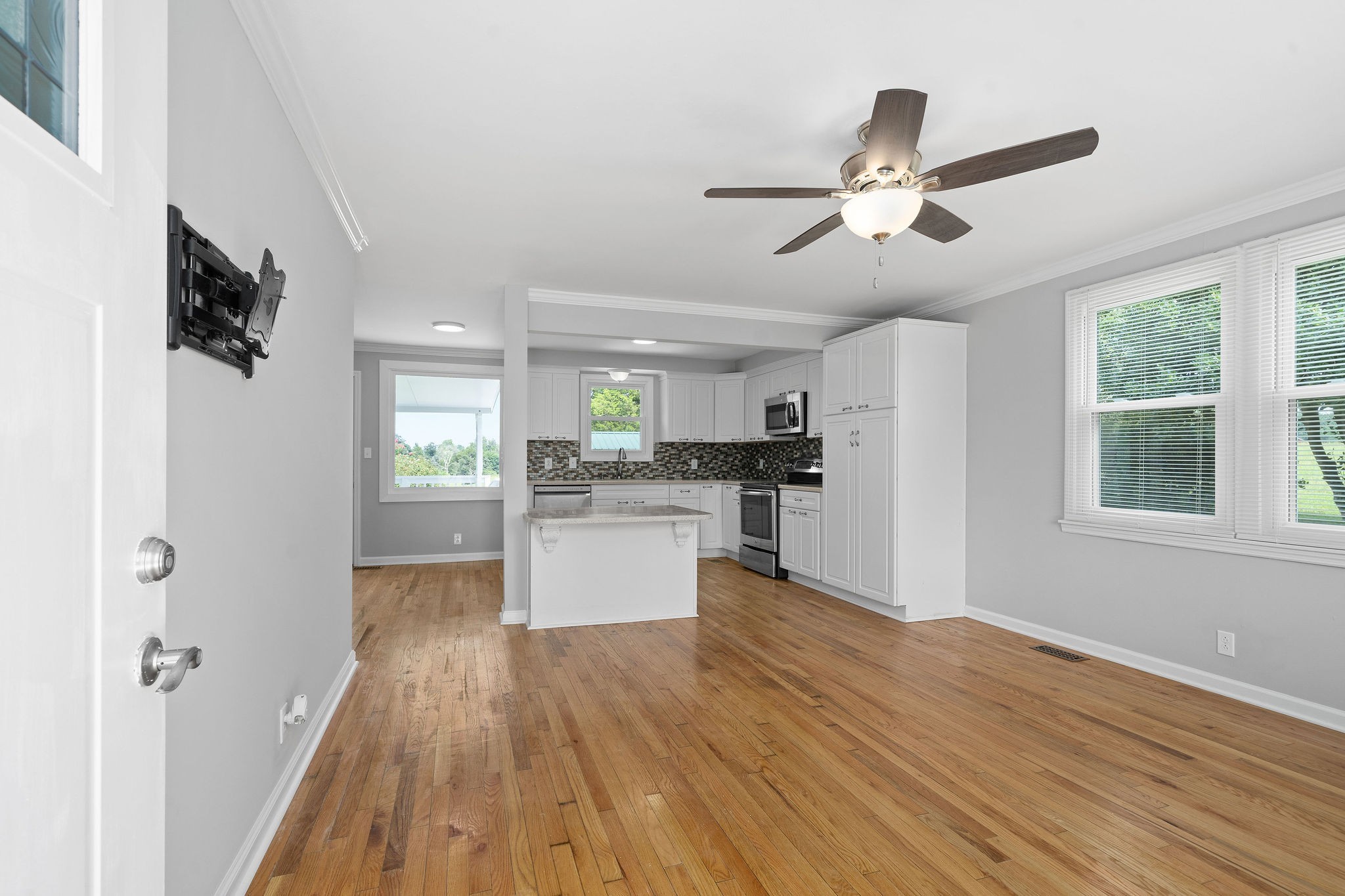 4151 Chapel Hill Road Clarksville, TN 37040 - Photo 3 of 26