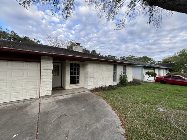 $1,999 | 16631 Blackhawk Boulevard, Friendswood, TX 77546