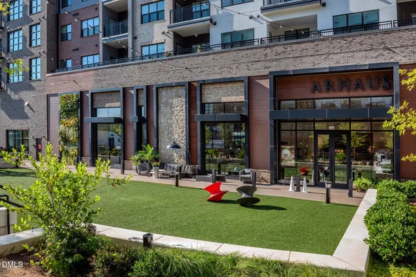 $500,000 | 605 Hedrick Ridge Road, Unit 305, Cary, NC 27519