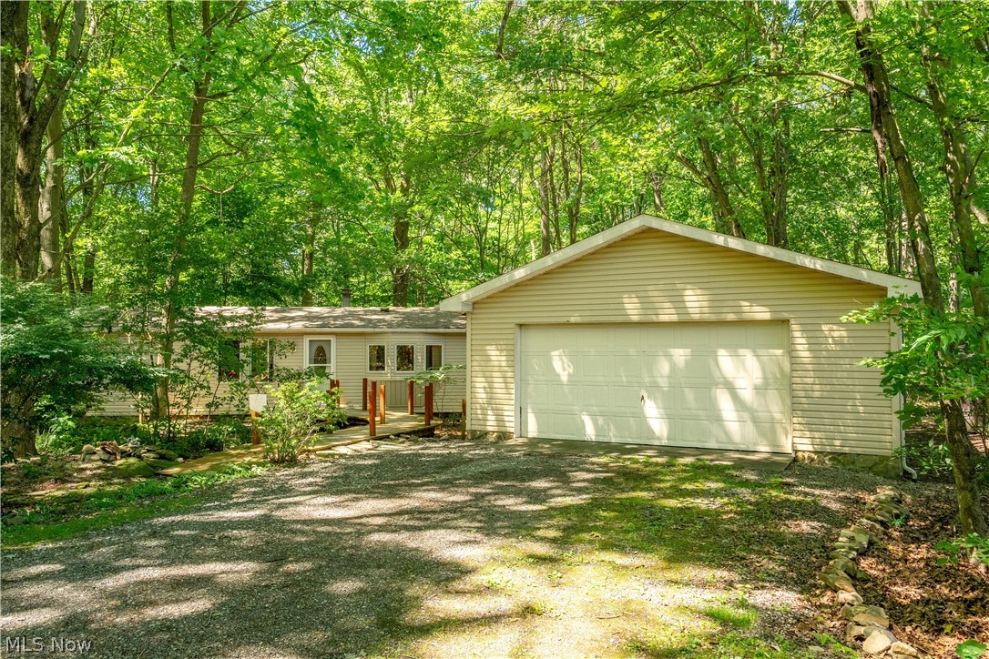 121 Skeleton Road Northwest Dellroy, OH 44620 - Photo 2 of 32