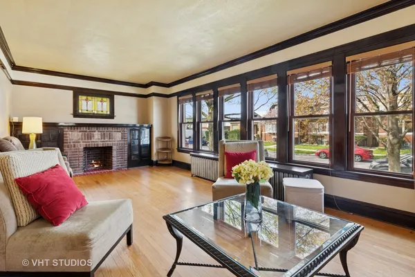$679,900 | 4025 North Menard Avenue, Chicago, IL 60634