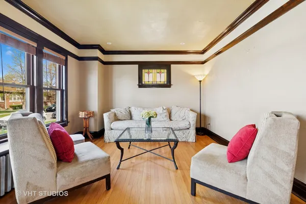 $679,900 | 4025 North Menard Avenue, Chicago, IL 60634