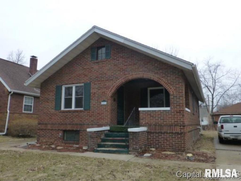 2437 South 7th Street Springfield, IL 62703 - Photo 1 of 9