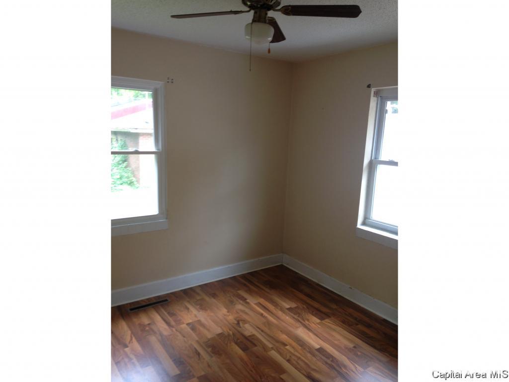 2437 South 7th Street Springfield, IL 62703 - Photo 3 of 9