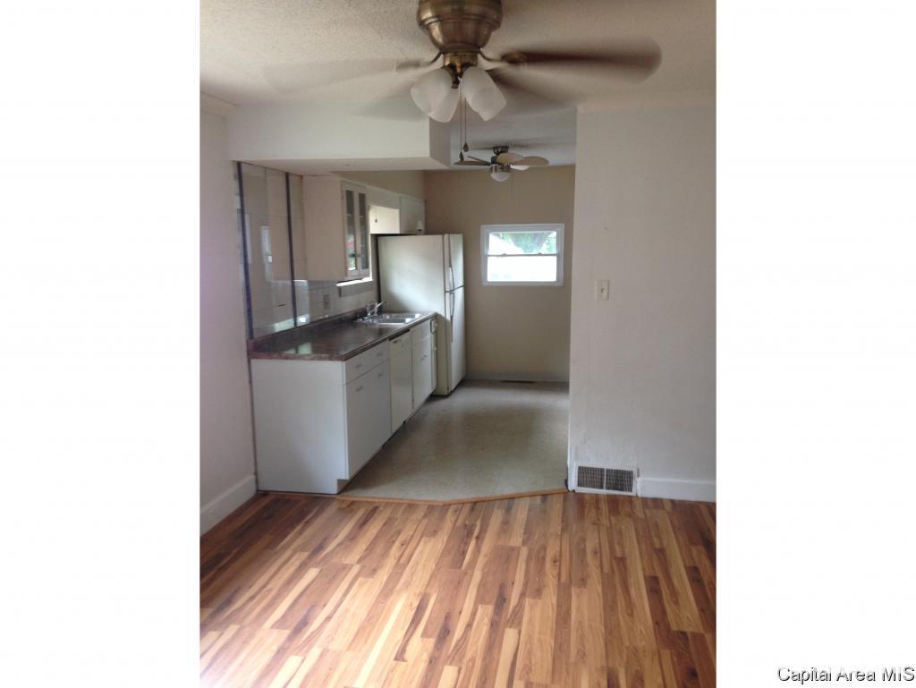 2437 South 7th Street Springfield, IL 62703 - Photo 7 of 9