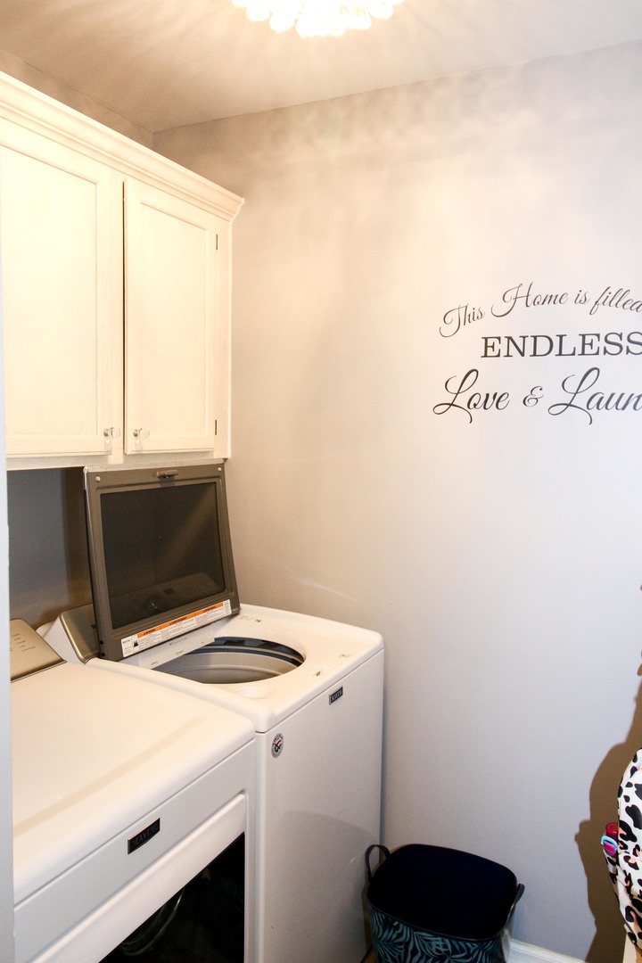 574 Foxford Road Bartlett, IL 60103 - Photo 19 of 22 a close view of washer and dryer