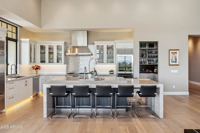 $4,890,000 | 2 Biltmore Estates Drive, Unit 309, Phoenix, AZ 85016