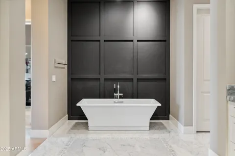 $4,690,000 | 2 Biltmore Estates Drive, Unit 309, Phoenix, AZ 85016