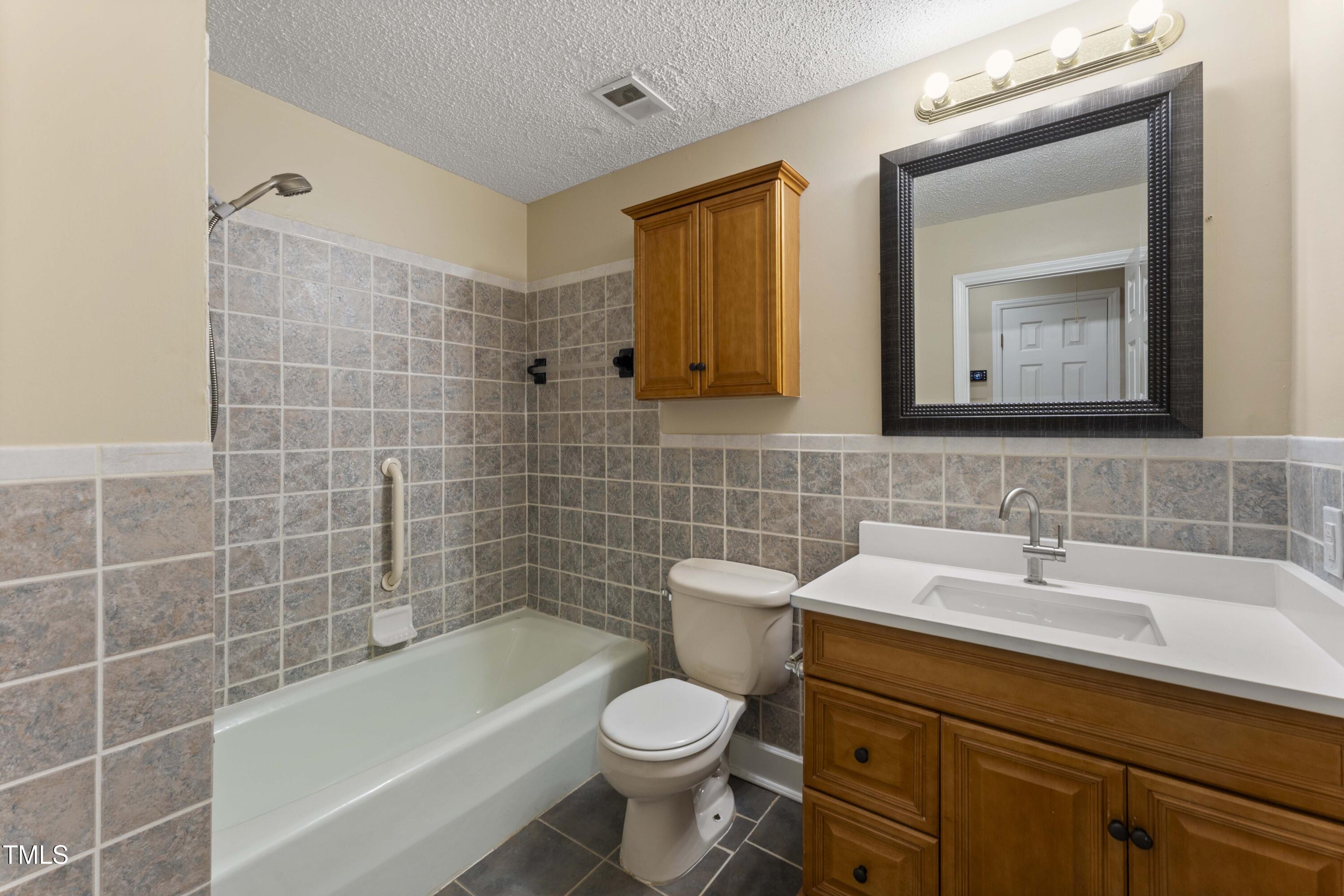 5713 Timber Ridge Drive Raleigh, NC 27609 - Photo 18 of 35 DSC05131