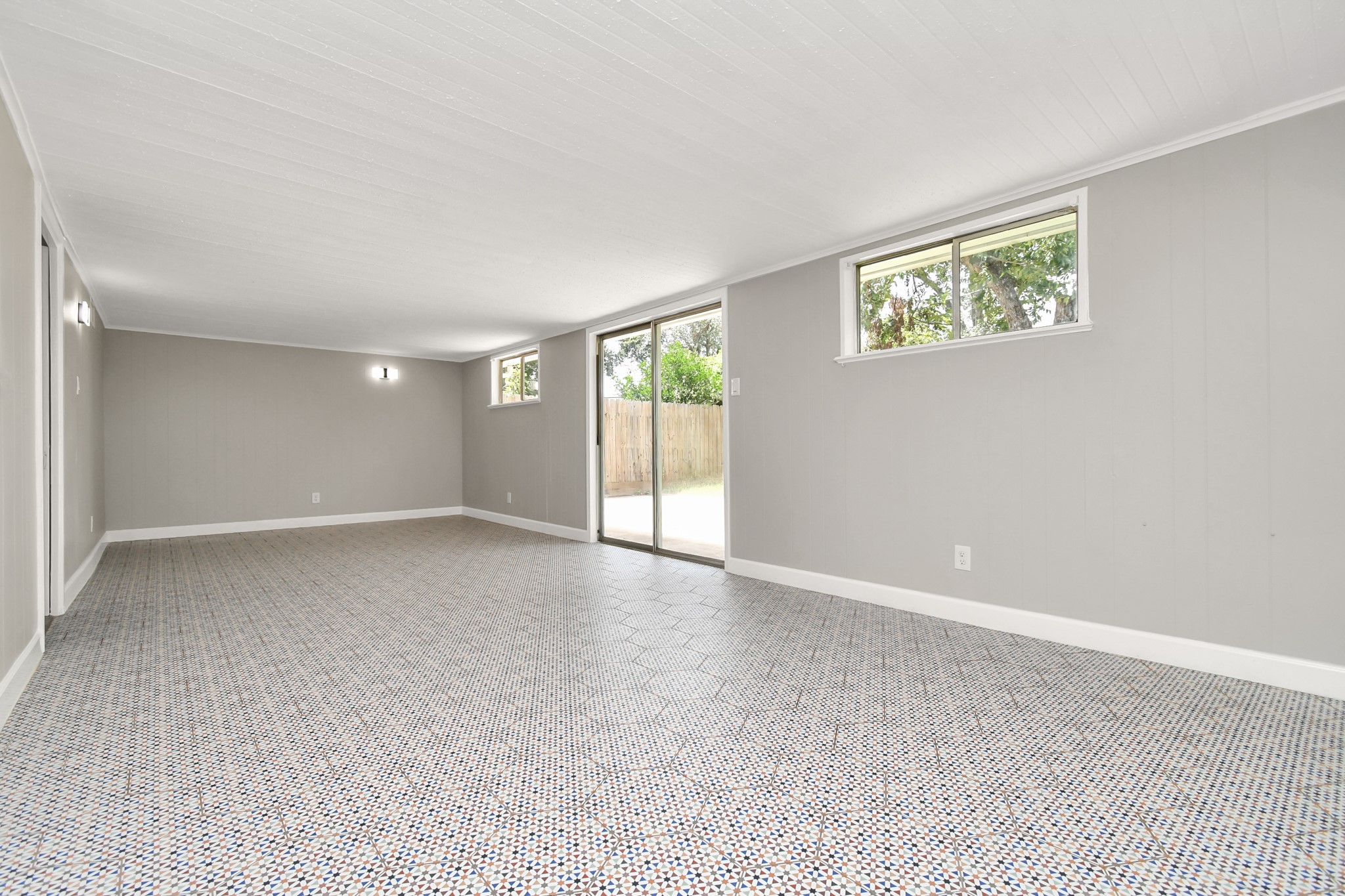 8034 Ridgeview Drive Houston, TX 77055 - Photo 21 of 44 a view of an empty room with a window