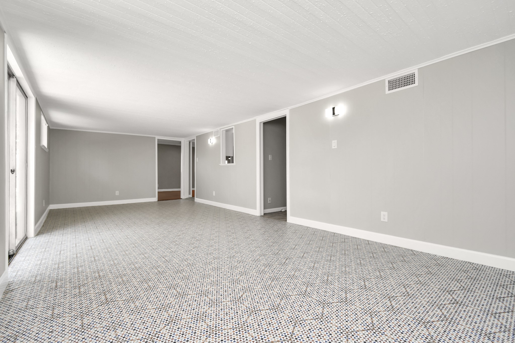 8034 Ridgeview Drive Houston, TX 77055 - Photo 23 of 44 a view of an empty room