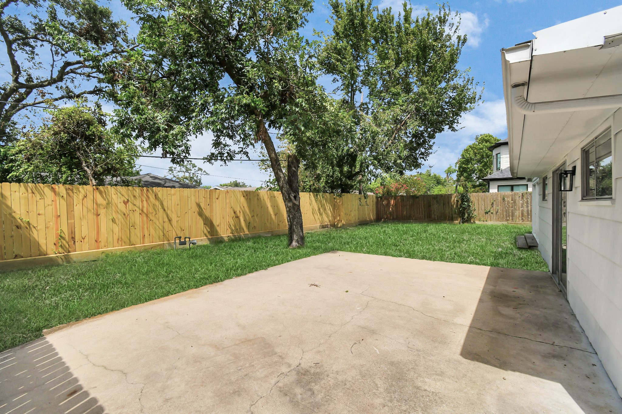 8034 Ridgeview Drive Houston, TX 77055 - Photo 38 of 44 a view of backyard with green space