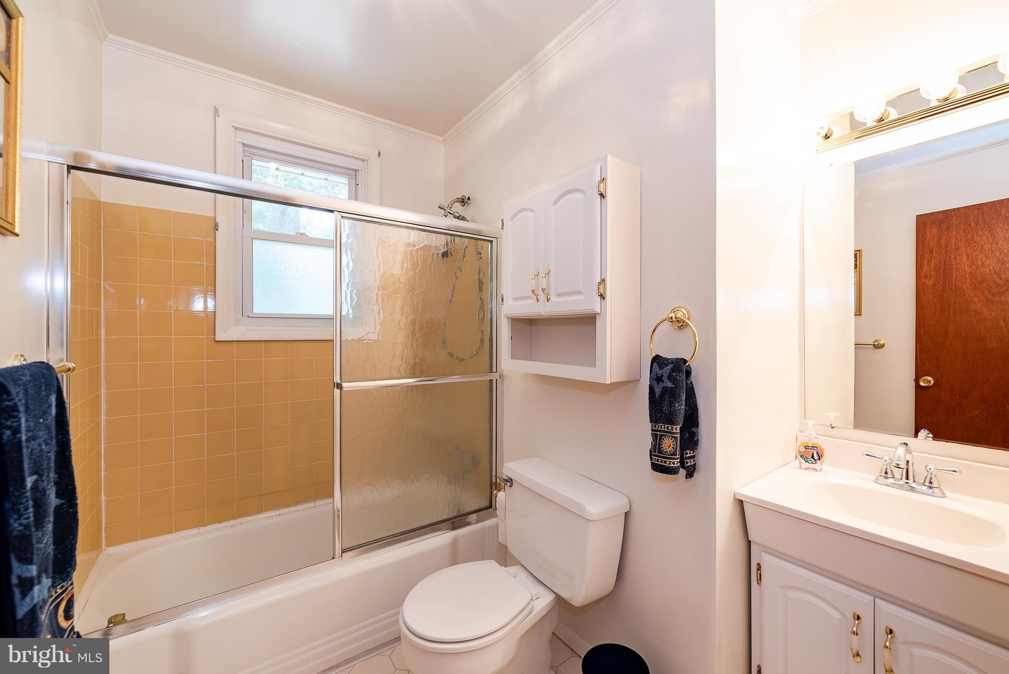 3901 St Paul Road Hampstead, MD 21074 - Photo 18 of 30 Hall Bath