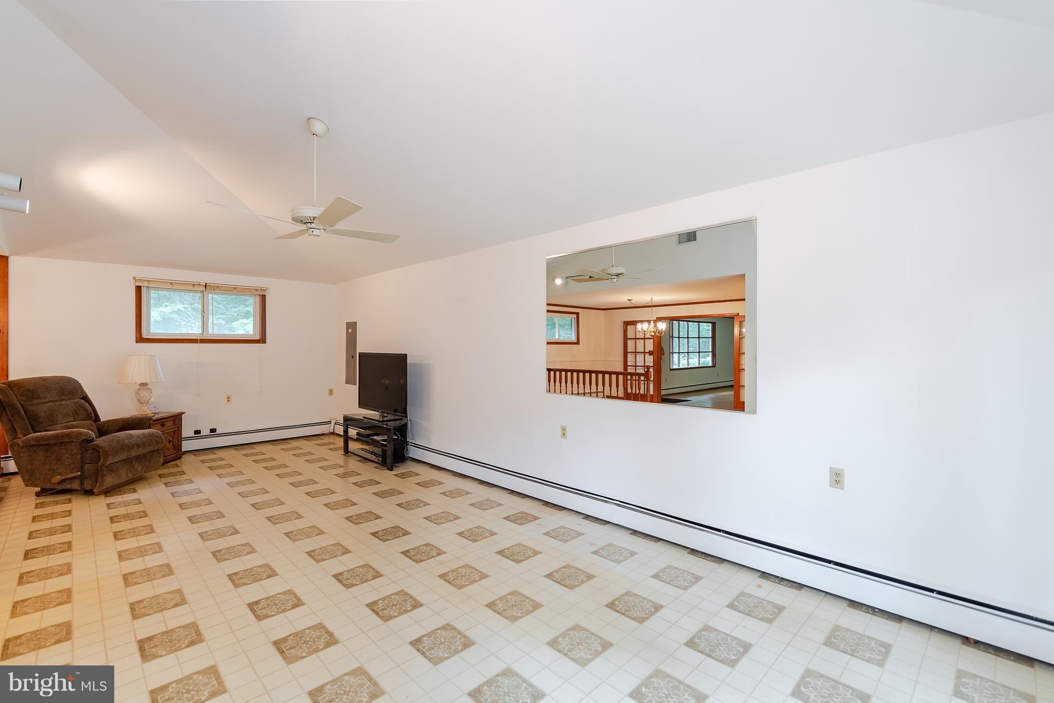 3901 St Paul Road Hampstead, MD 21074 - Photo 22 of 30 Family Room